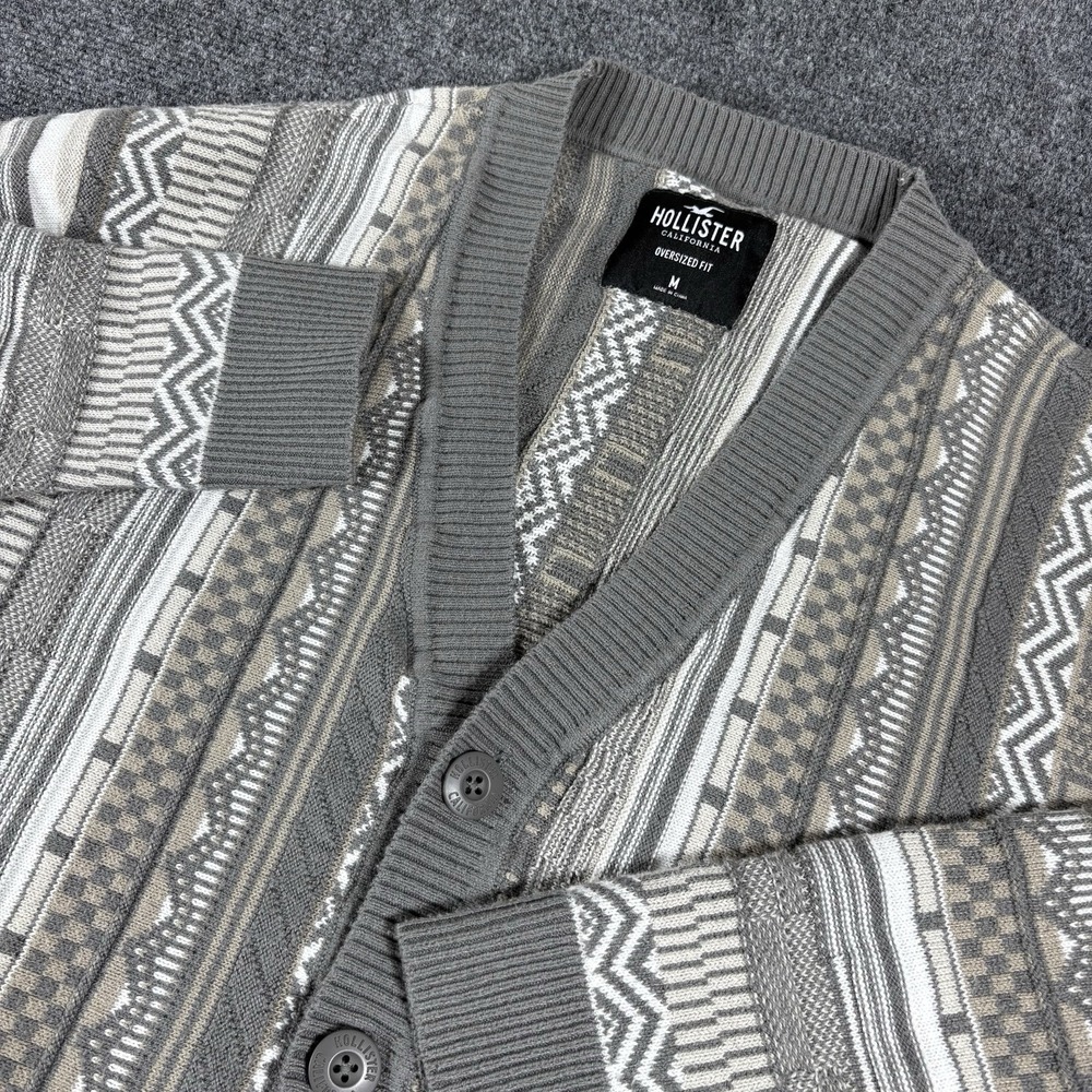 Hollister V-neck Button Close Cardigan Size Medium Coogi style pattern‎ Grandpa